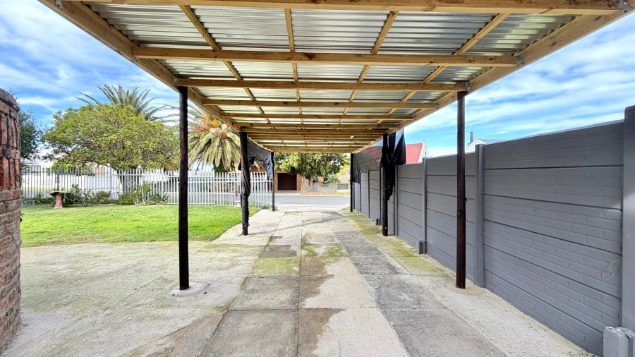 3 Bedroom Property for Sale in Palmiet Western Cape